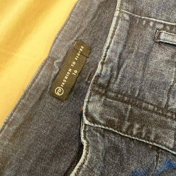 NWOT Fashion to Figure high waist jean, with self tie. Size 16W - Picture 8 of 12